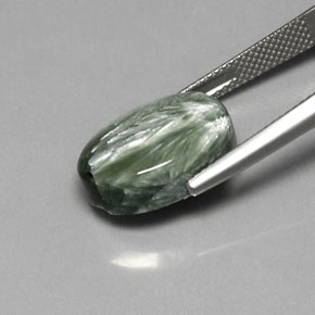 Serafinite naturale verde da 8,92 ct, taglio ovale, opaco