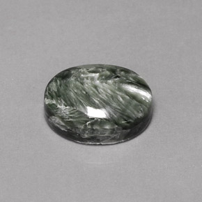 Serafinito Verde naturale da 9.58 ct, Taglio ovale, Opaco