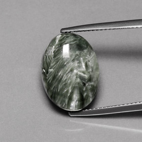 Serafinito Verde naturale da 9.58 ct, Taglio ovale, Opaco