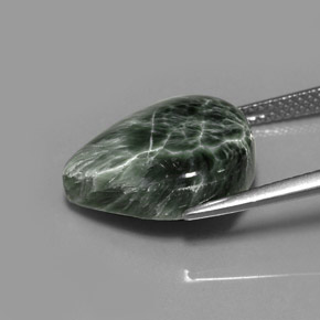 Serafinite naturale verde da 8,36 ct, taglio a pera, opaco