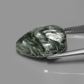 Serafinite naturale verde da 7,89 ct, taglio a pera, opaco