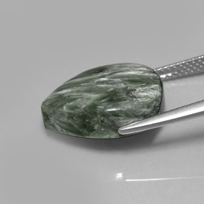 Serafinito Verde naturale da 8.02 ct, Forma a pera, Opaco