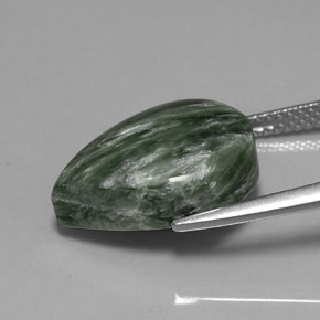 Serafinite naturale verde da 8,33 ct, taglio a pera, opaco