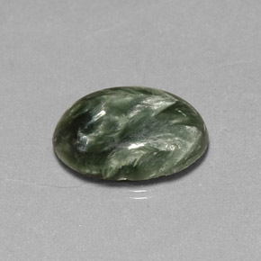 Serafinite naturale verde da 4,01 ct, taglio ovale, opaco