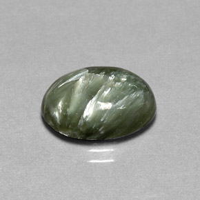 Serafinite naturale verde da 4,86 ct, taglio ovale, opaco