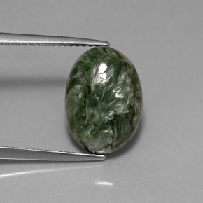 Serafinite naturale verde da 4,80 ct, taglio ovale, opaco