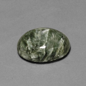 Serafinito Verde naturale da 10.40 ct, Taglio ovale, Opaco