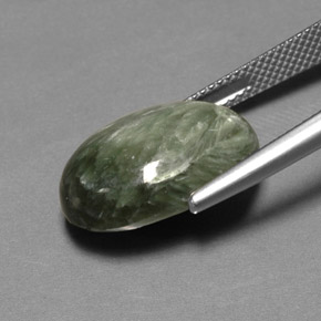 Serafinito Verde naturale da 11.26 ct, Taglio ovale, Opaco