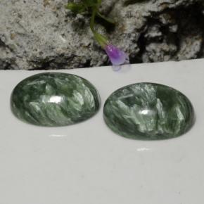Serafinite naturale verde da 21,06 ct, taglio ovale, opaco