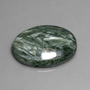 Serafinito Verde naturale da 10.38 ct, Taglio ovale, Opaco