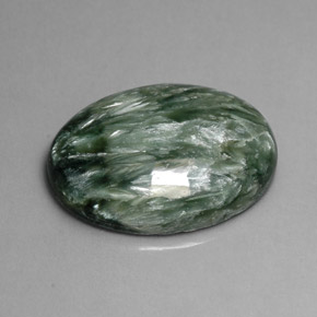 Serafinito Verde naturale da 11.38 ct, Taglio ovale, Opaco