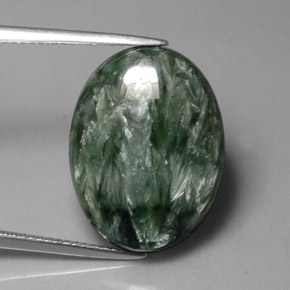 Serafinito Verde naturale da 11.38 ct, Taglio ovale, Opaco