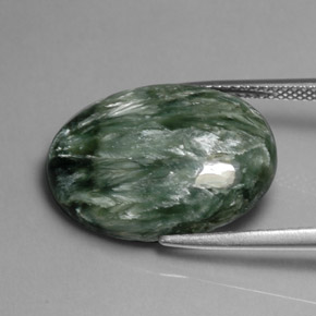 Serafinito Verde naturale da 11.38 ct, Taglio ovale, Opaco