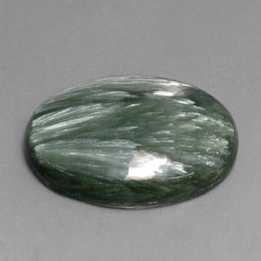 Serafinite naturale verde da 11,40 ct, taglio ovale, opaco