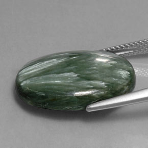 Serafinite naturale verde da 11,40 ct, taglio ovale, opaco