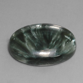 Serafinito Verde naturale da 12.14 ct, Taglio ovale, Opaco