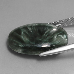 Serafinito Verde naturale da 12.14 ct, Taglio ovale, Opaco