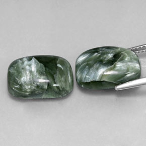 Serafinite naturale verde da 11,70 ct, taglio a cuscino, opaco