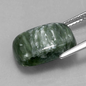 Serafinite naturale verde da 5,72 ct, taglio a cuscino, opaco