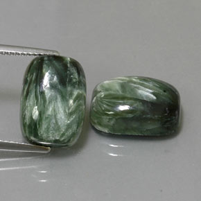 Serafinite naturale verde da 14,29 ct, taglio a cuscino, opaco