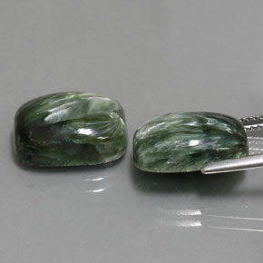 Serafinite naturale verde da 14,29 ct, taglio a cuscino, opaco