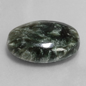 Serafinito Verde naturale da 10.02 ct, Taglio ovale, Opaco