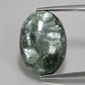 Serafinite naturale verde da 8,27 ct, taglio ovale, opaco