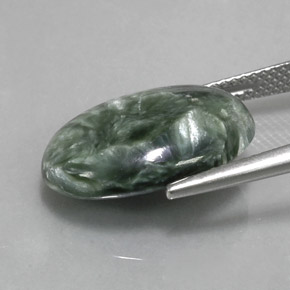 Serafinite naturale verde da 8,27 ct, taglio ovale, opaco