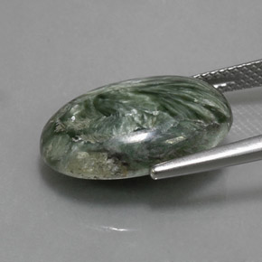 Serafinite naturale verde da 8,69 ct, taglio ovale, opaco