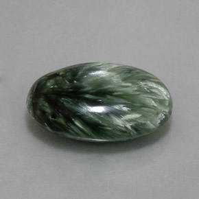 Serafinite naturale verde da 8,39 ct, taglio ovale, opaco