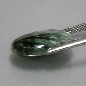 Serafinite naturale verde da 8,39 ct, taglio ovale, opaco