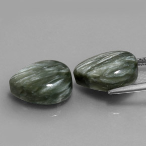 Serafinite naturale verde da 11,51 ct, taglio a pera, opaco