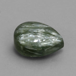 Serafinito Verde naturale da 6.37 ct, Forma a pera, Opaco
