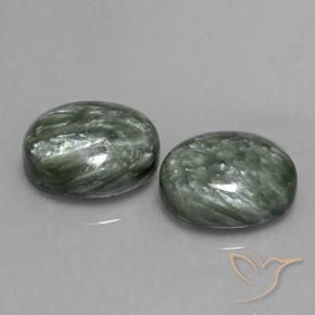 Gemme di Serafinito Verde medio naturale da 12.50 ct, Ovale, Opaco