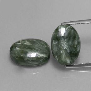 Serafinite naturale verde da 12,97 ct, taglio ovale, opaco