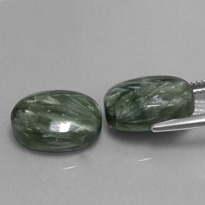 Serafinite naturale verde da 12,97 ct, taglio ovale, opaco