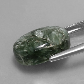 Serafinito Verde naturale da 6.42 ct, Taglio ovale, Opaco
