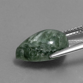 Serafinito Verde naturale da 4.54 ct, Forma a pera, Opaco