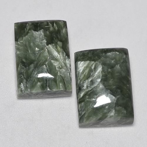 Serafinite naturale verde da 15,38 ct, baguette, opaco