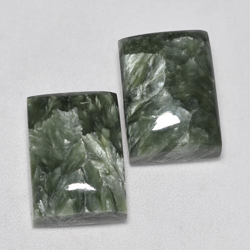 Serafinite naturale verde da 15,38 ct, baguette, opaco