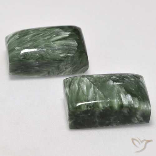 Gemme di Serafinito Verde medio naturale da 17.19 ct, Taglio a baguette, Opaco