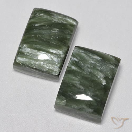 Gemme di Serafinito Verde medio naturale da 16.83 ct, Taglio a baguette, Opaco