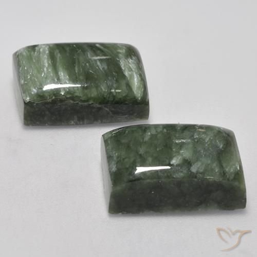 Gemme di Serafinito Verde medio naturale da 16.83 ct, Taglio a baguette, Opaco