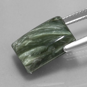 Serafinite naturale verde da 8,45 ct, baguette, opaco