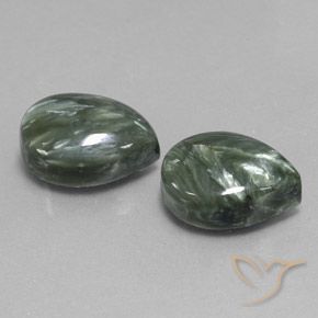 Gemme di Serafinito Verde medio naturale da 11.93 ct, Forma a pera, Opaco