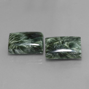 Gemme di Serafinito Verde scuro naturale da 21.79 ct, Taglio a baguette, Opaco