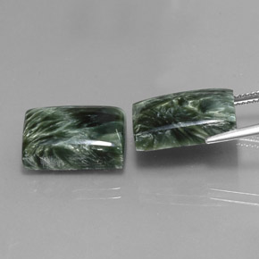 Gemme di Serafinito Verde scuro naturale da 21.79 ct, Taglio a baguette, Opaco