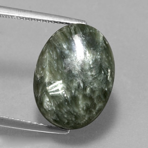 Serafinito Verde naturale da 8.44 ct, Taglio ovale, Opaco