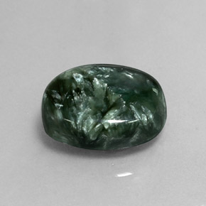 Serafinite naturale verde da 7,60 ct, taglio ovale, opaco
