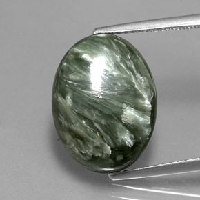 Serafinite naturale verde da 8,08 ct, taglio ovale, opaco